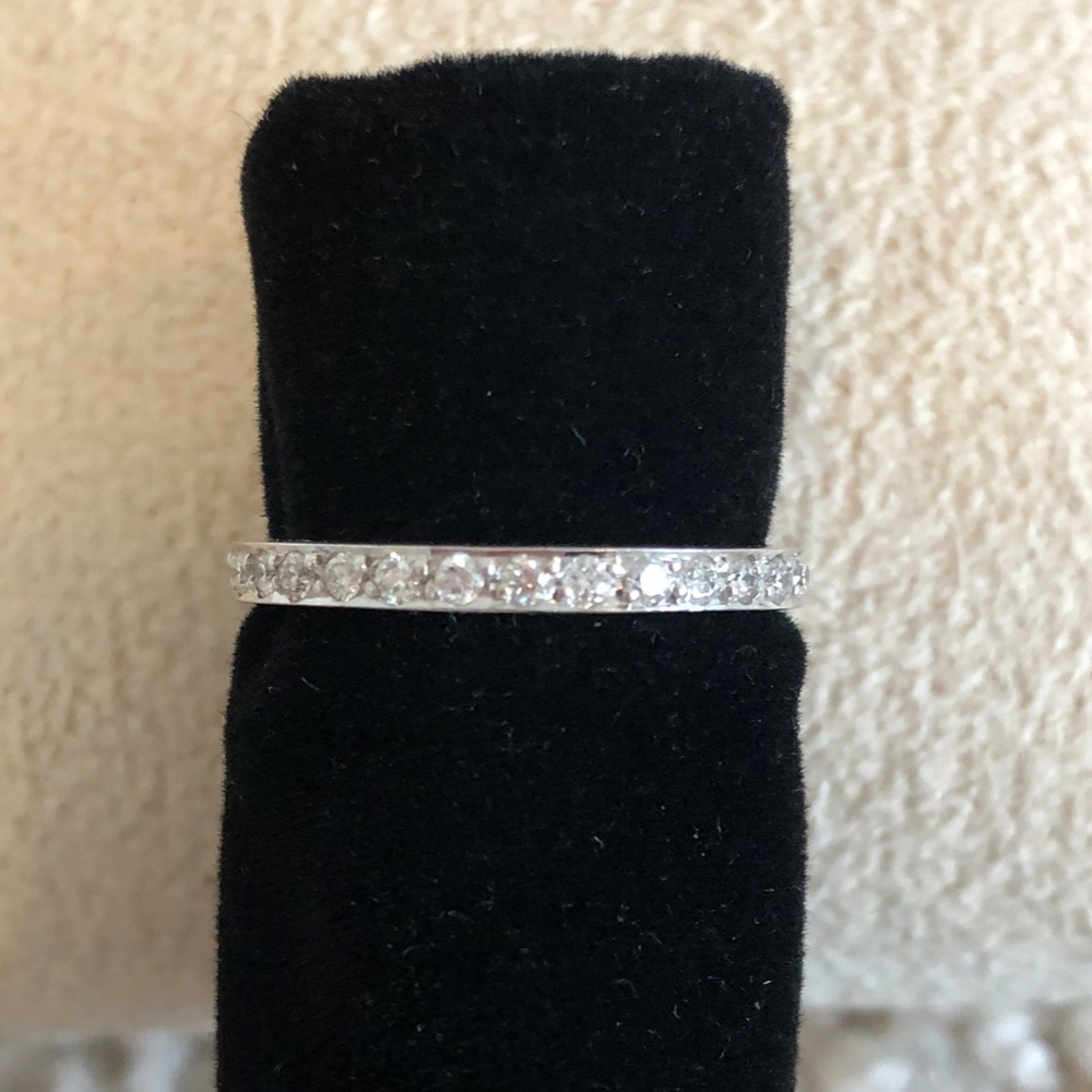DIAMOND ETERNITY BAND RING - Picture 4 of 7